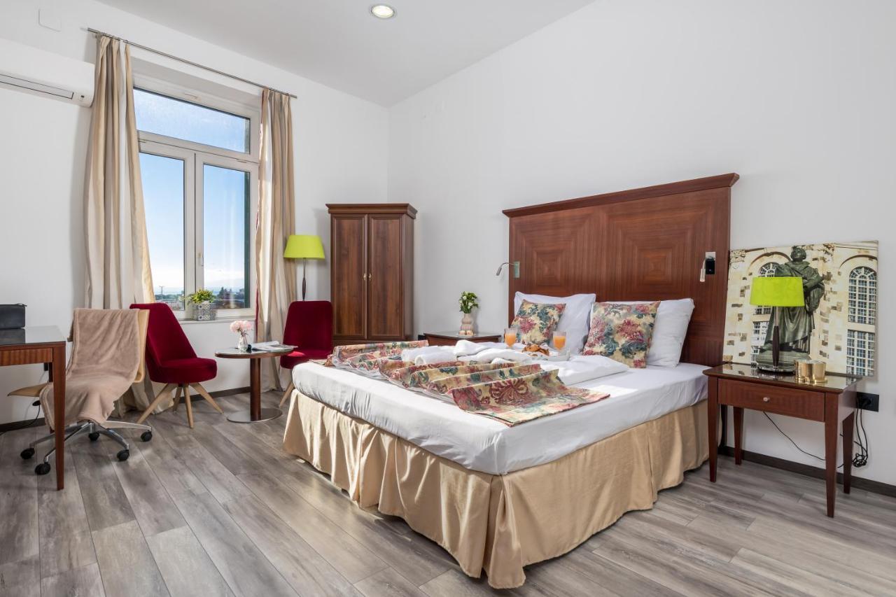 Continentale Appartement Rijeka Buitenkant foto