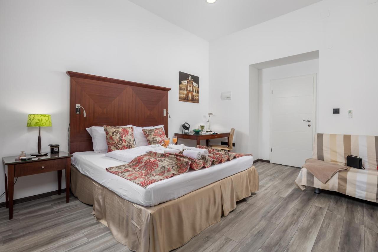 Continentale Appartement Rijeka Buitenkant foto
