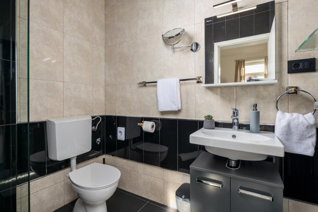 Continentale Appartement Rijeka Buitenkant foto