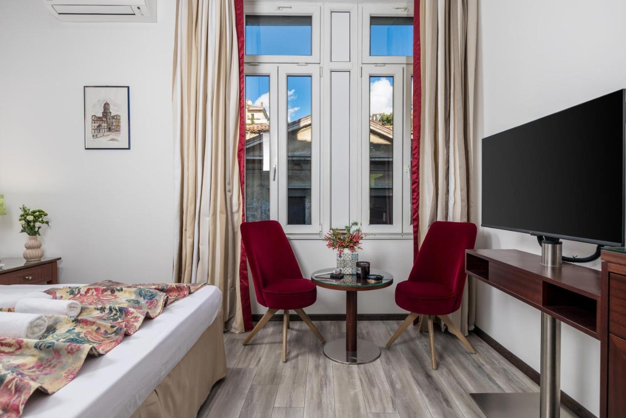 Continentale Appartement Rijeka Buitenkant foto