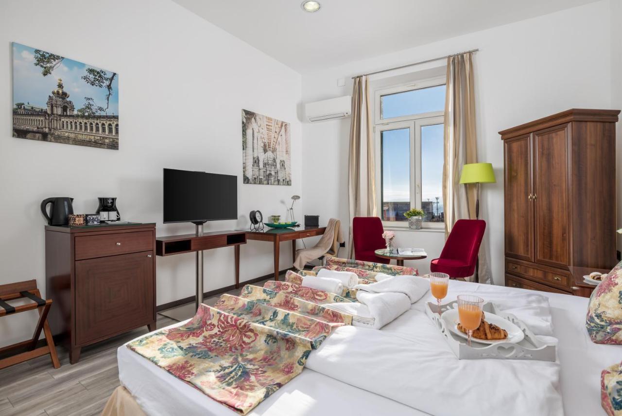 Continentale Appartement Rijeka Buitenkant foto